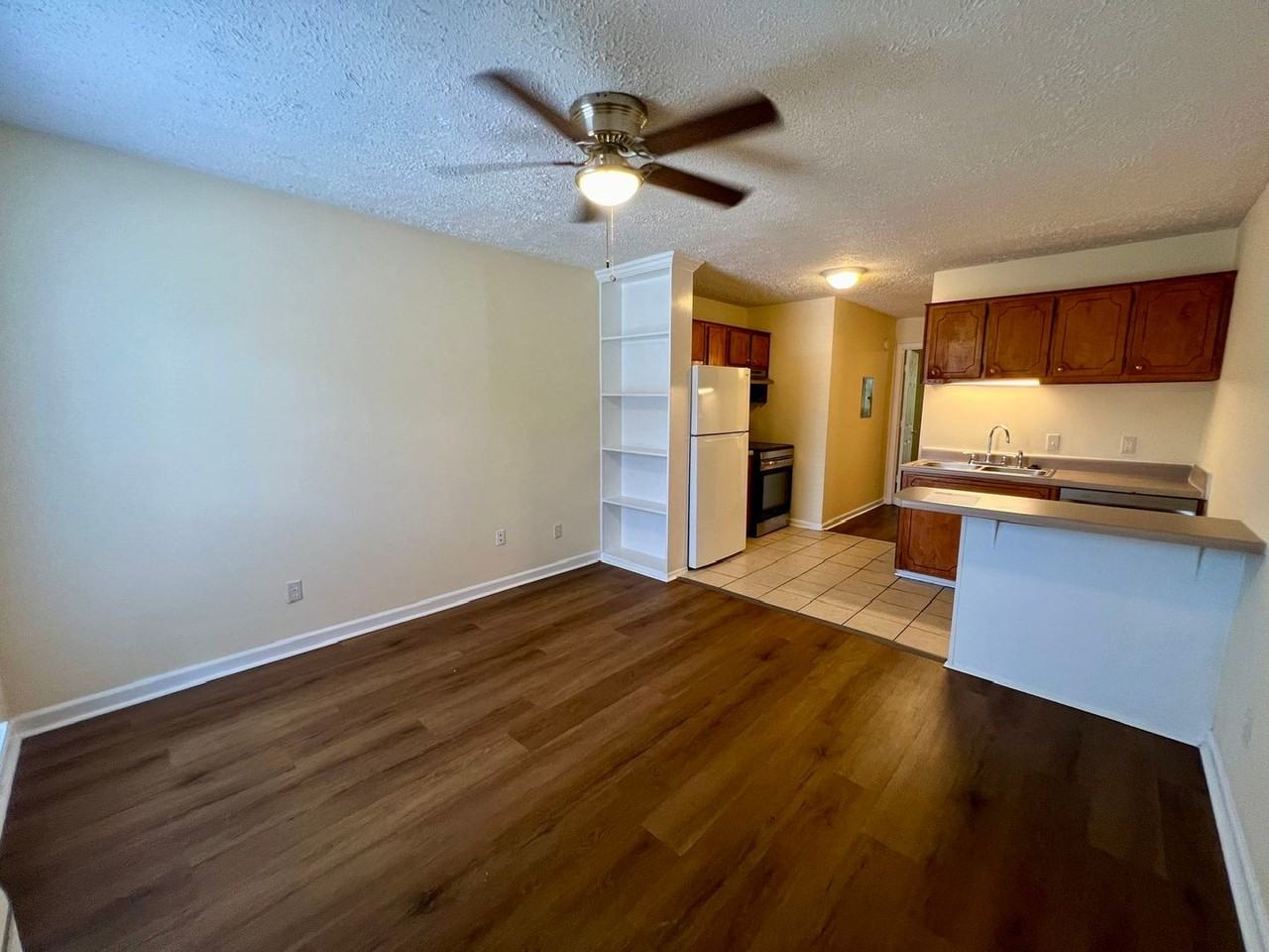 2124 Doctor Martin Luther King Jr Blvd - Photo 2 of 10
