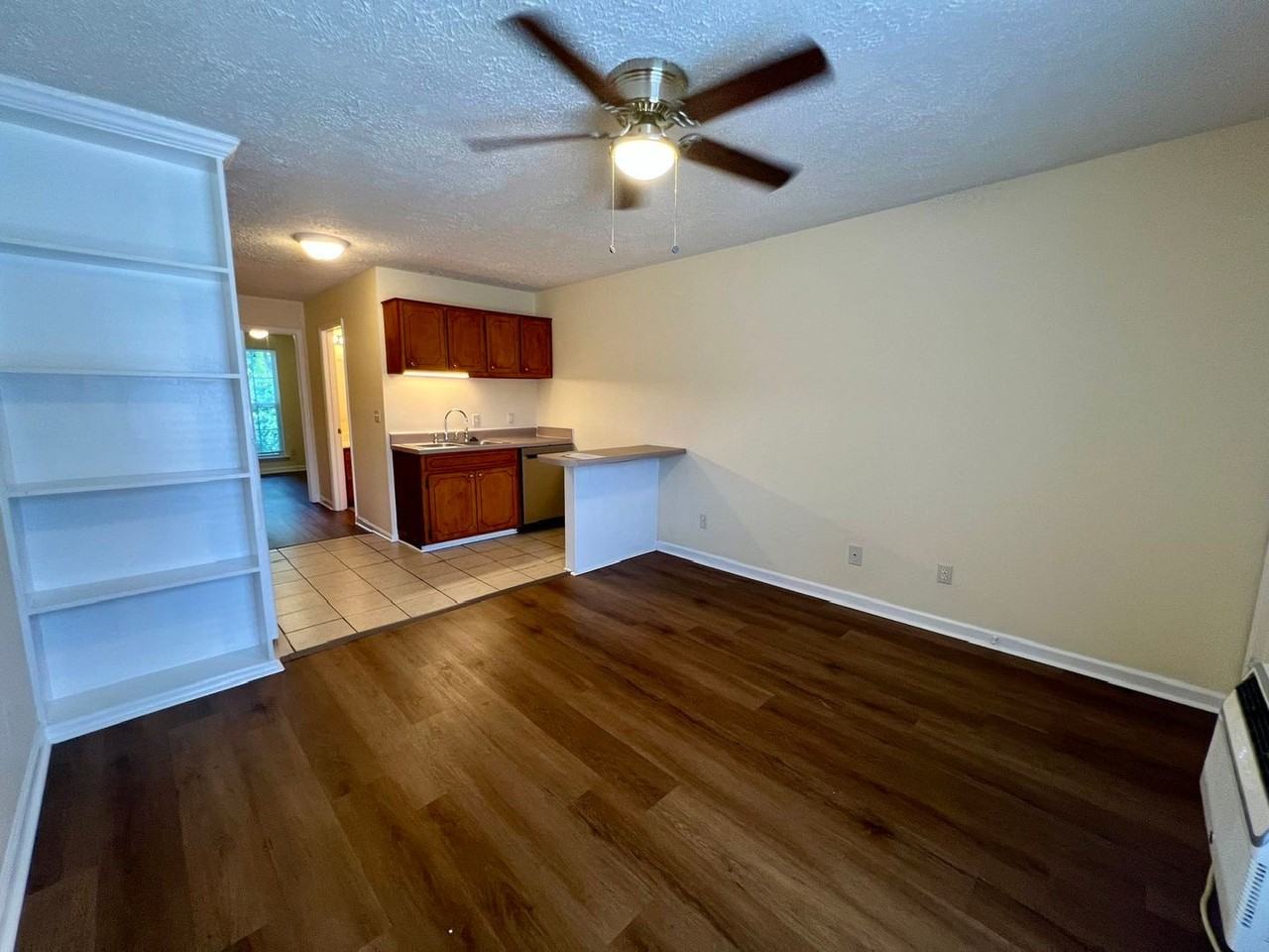 2124 Doctor Martin Luther King Jr Blvd - Photo 3 of 10