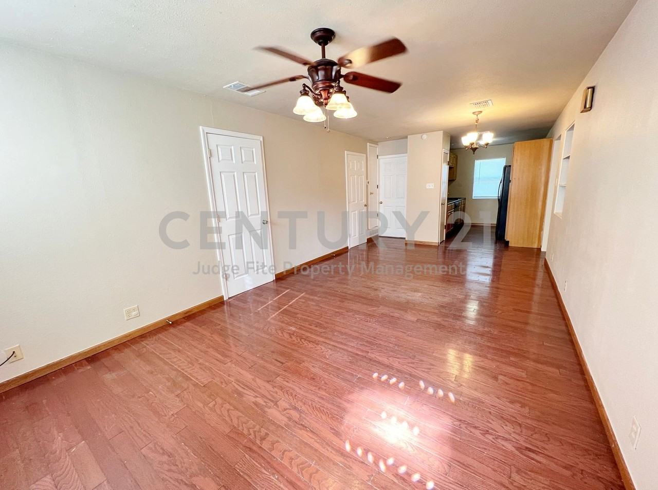 3909 Atlas Dr - Photo 2 of 13