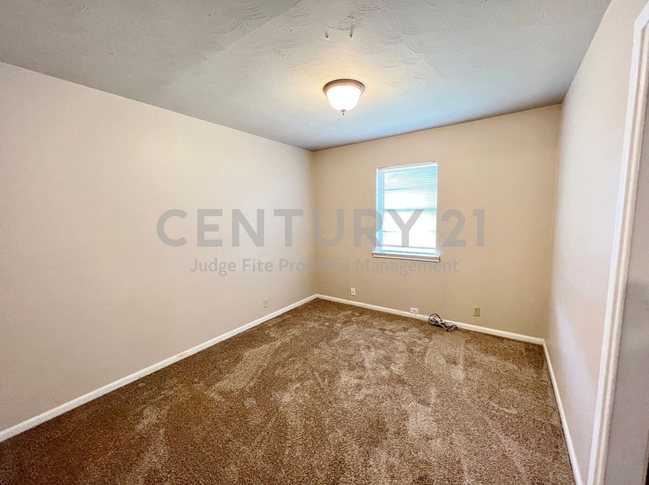 3909 Atlas Dr - Photo 7 of 13