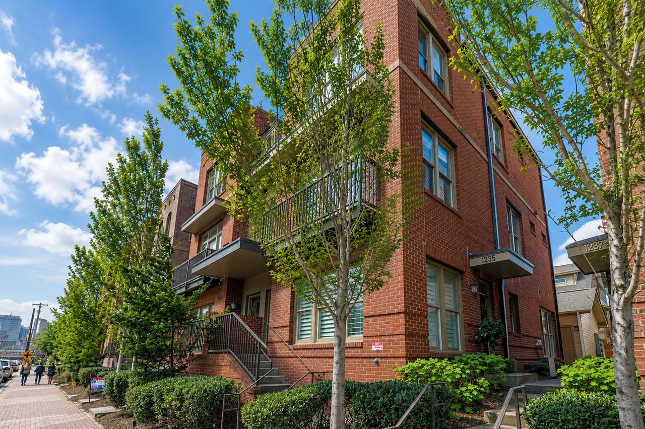 1233 4th Ave N