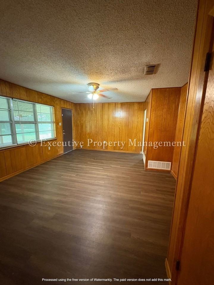 616 Cedar Dr - Photo 7 of 17