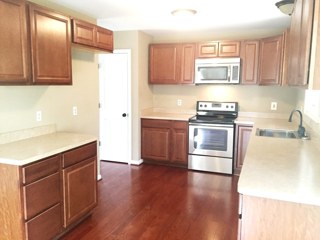 96 Tanterra Dr - Photo 3 of 18