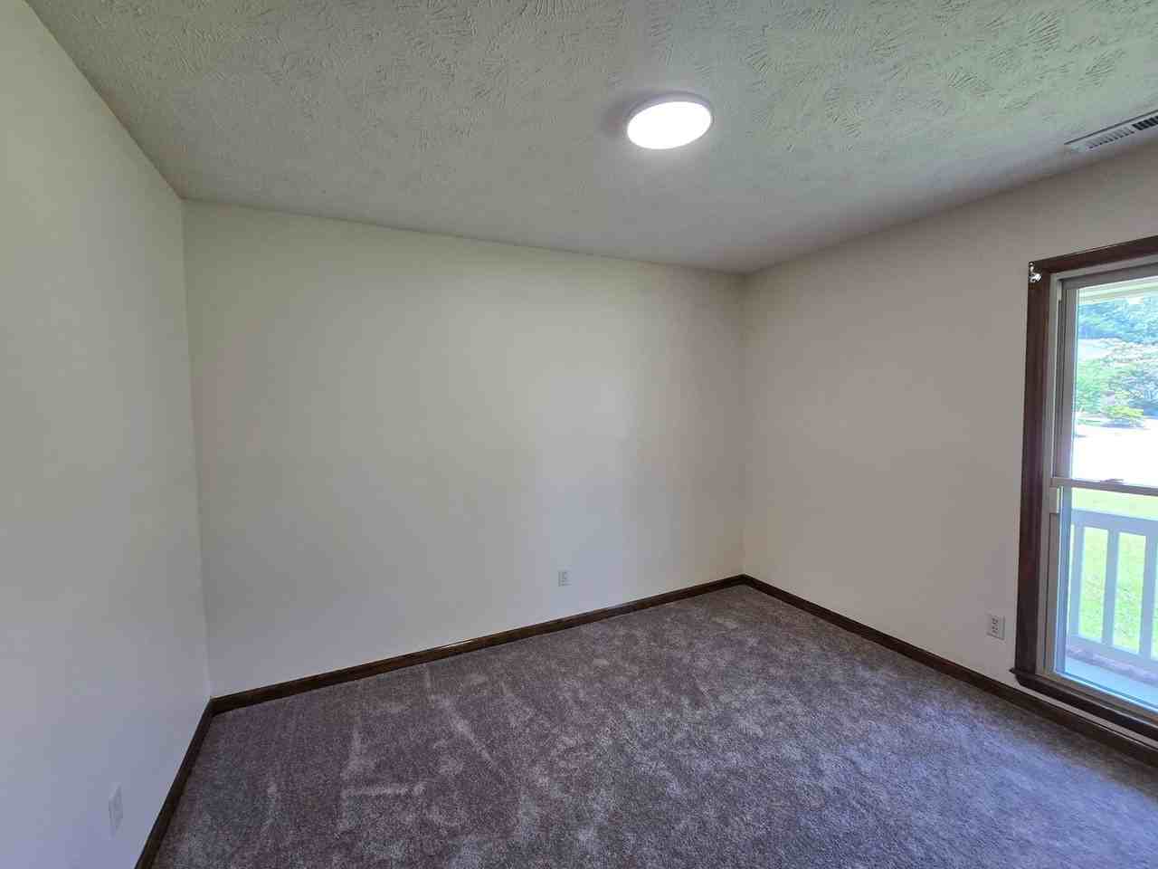 7574 Beverly Dr - Photo 4 of 11