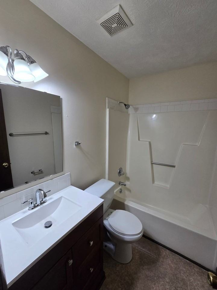 7574 Beverly Dr - Photo 5 of 11