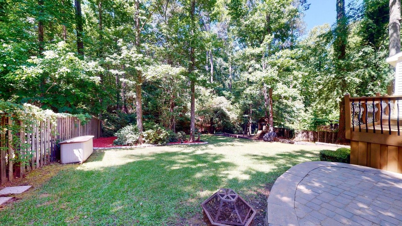 408 Bristol Rd - Photo 5 of 37