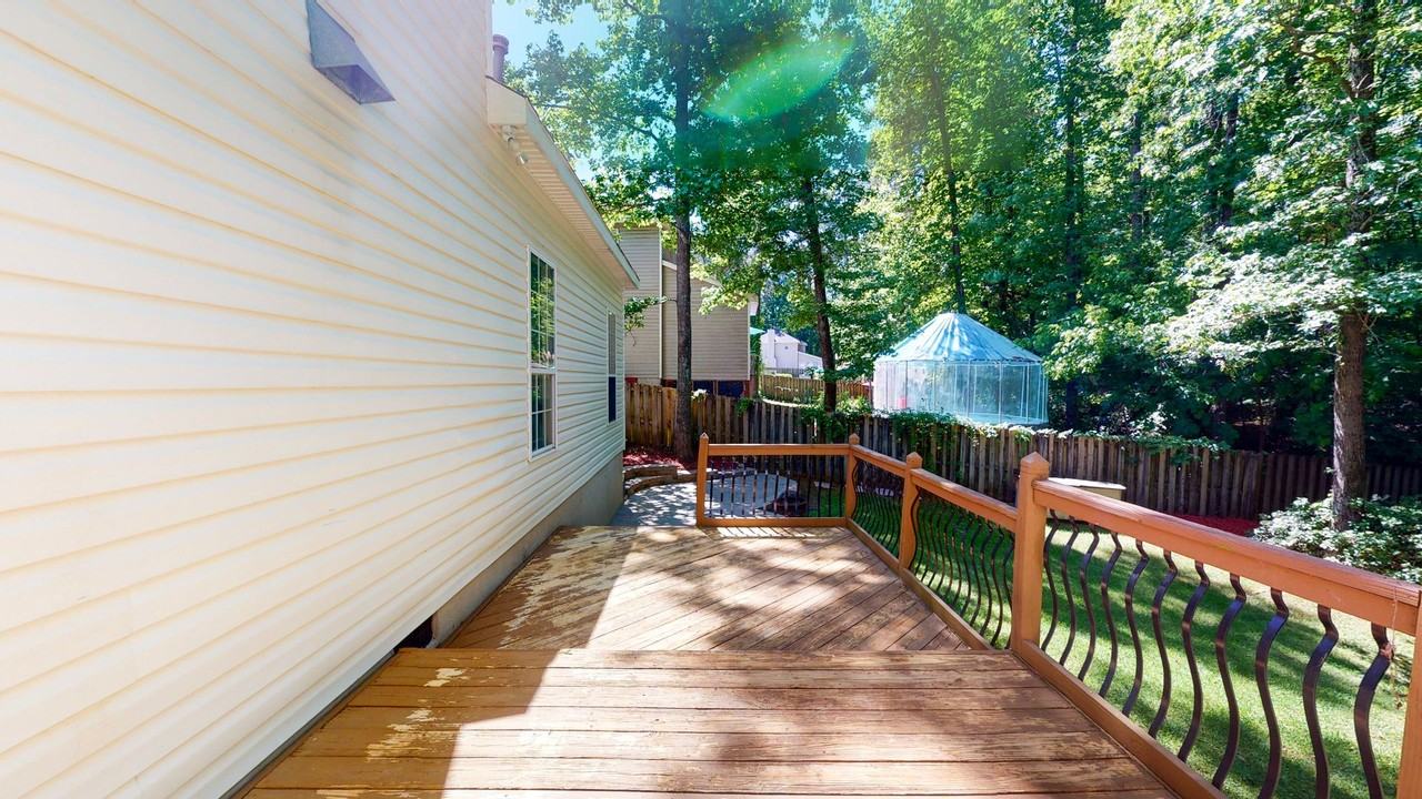 408 Bristol Rd - Photo 6 of 37