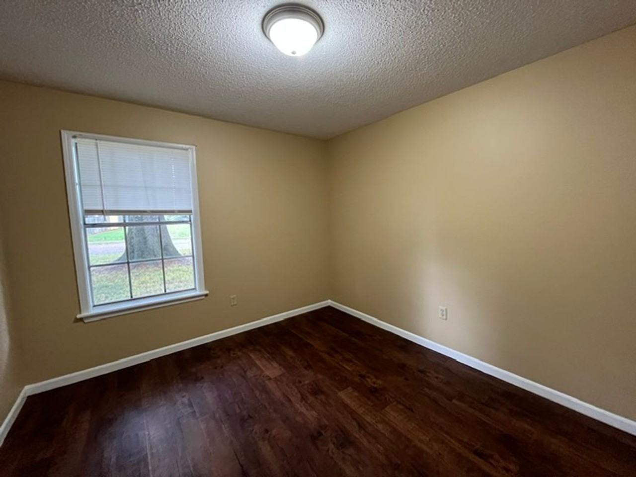5751 Chapel Hill Dr - Photo 5 of 14