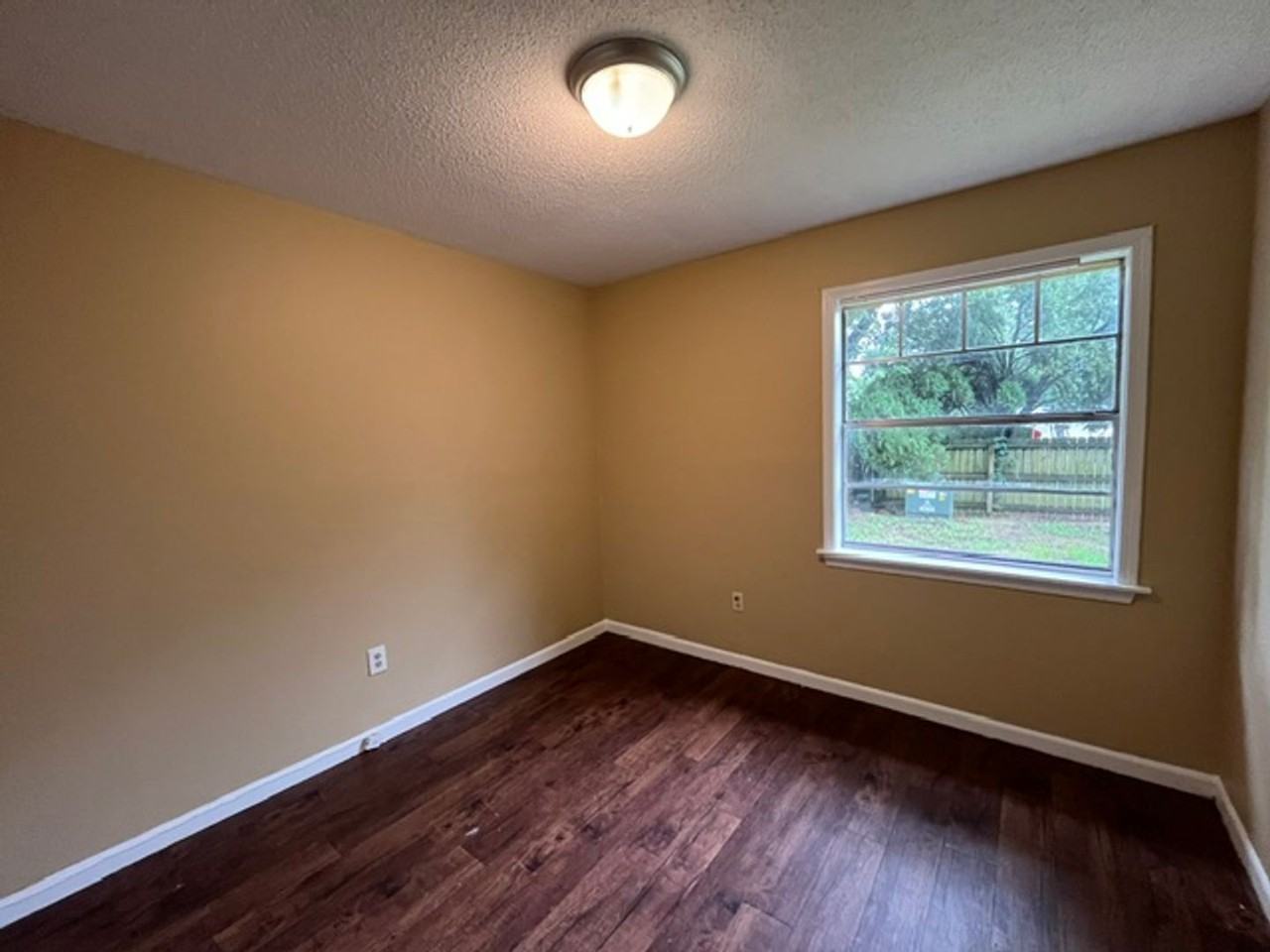 5751 Chapel Hill Dr - Photo 6 of 14