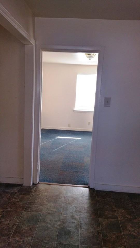 1403 S Van Buren St - Photo 3 of 6