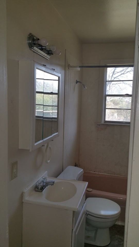 1403 S Van Buren St - Photo 6 of 6