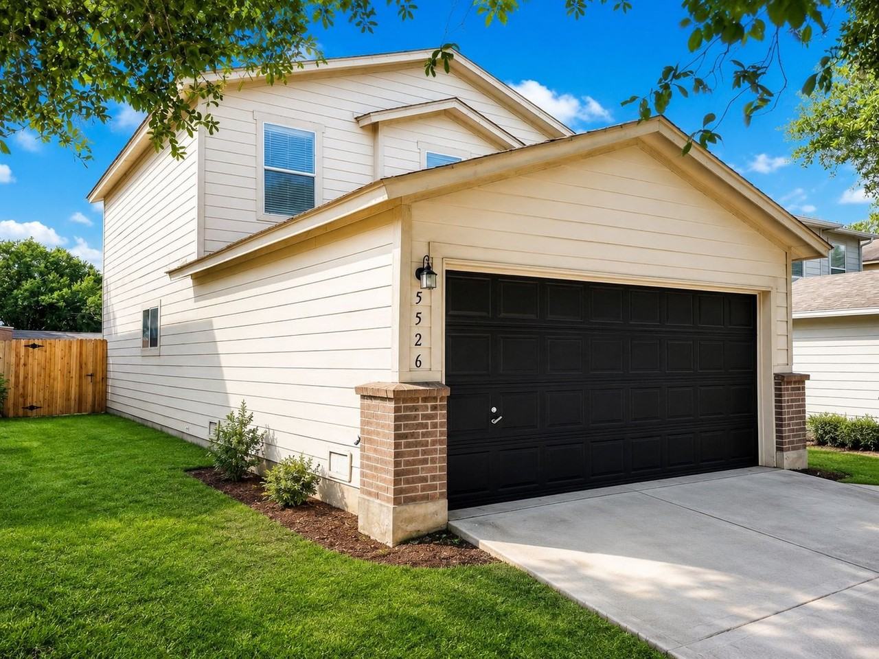 5526 Spring Walk - Photo 3 of 20