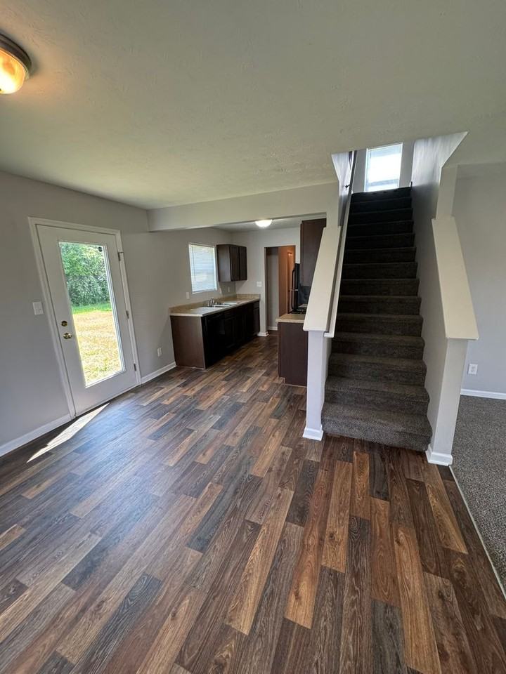 3371 Fall Valley Dr - Photo 3 of 17