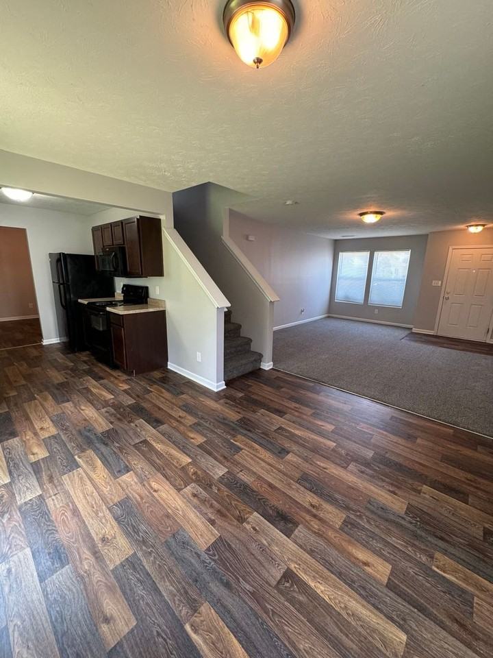 3371 Fall Valley Dr - Photo 4 of 17