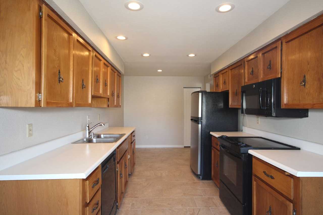 28303 Sound View Dr S #110 - Photo 4 of 16