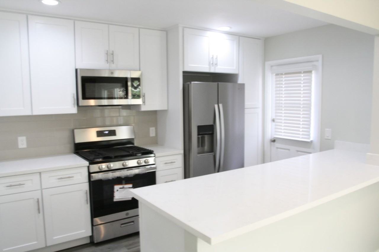 4434 La Crosse Ave - Photo 3 of 12