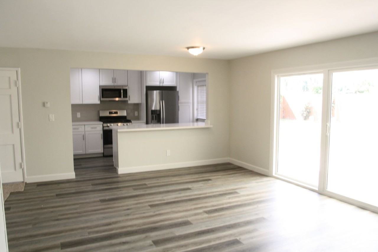 4434 La Crosse Ave - Photo 6 of 12