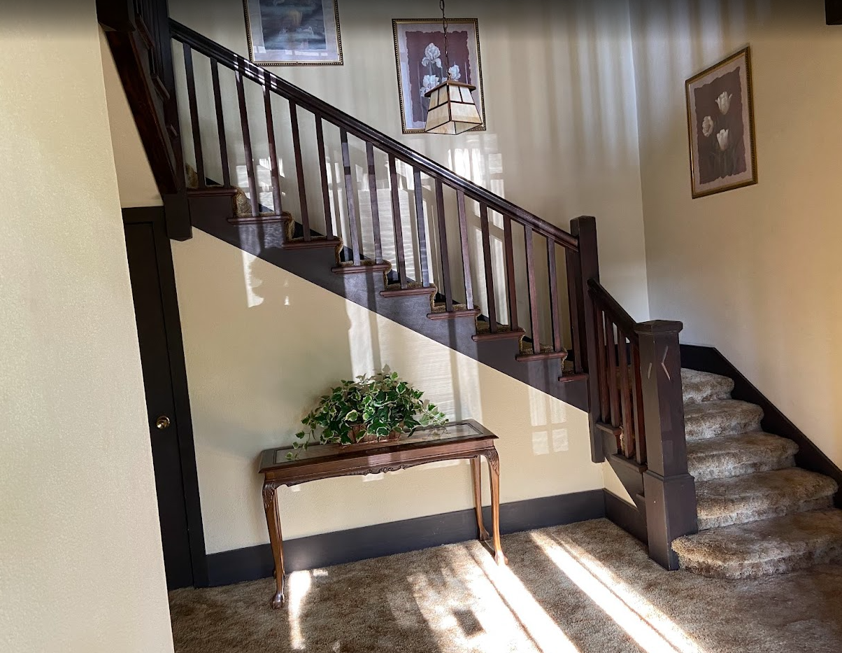 201 S Cravens St #4 - Photo 2 of 12
