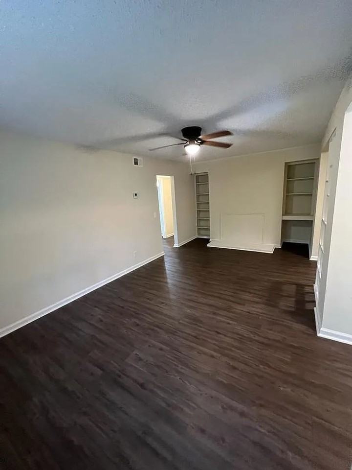 3643 Juneau Rd - Photo 3 of 23