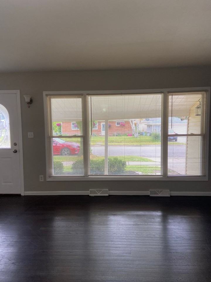 1100 Montesano Ave - Photo 4 of 17