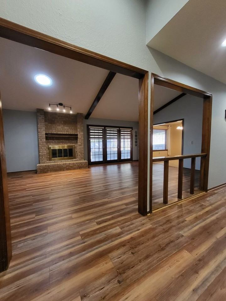1517 Old Farm Rd - Photo 3 of 17
