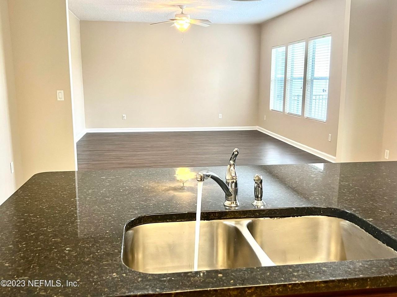 15691 Tisons Bluff Rd - Photo 3 of 26