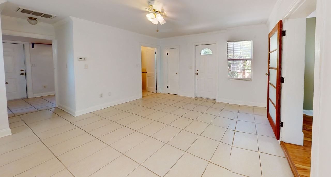 1045 16th Ave N - Photo 6 of 24