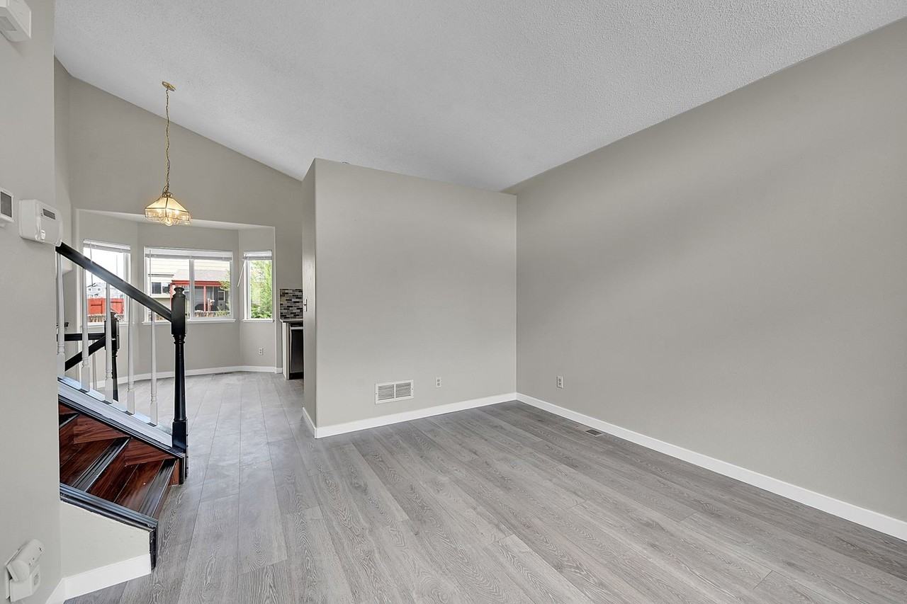 7732 Middle Bay Way - Photo 2 of 28