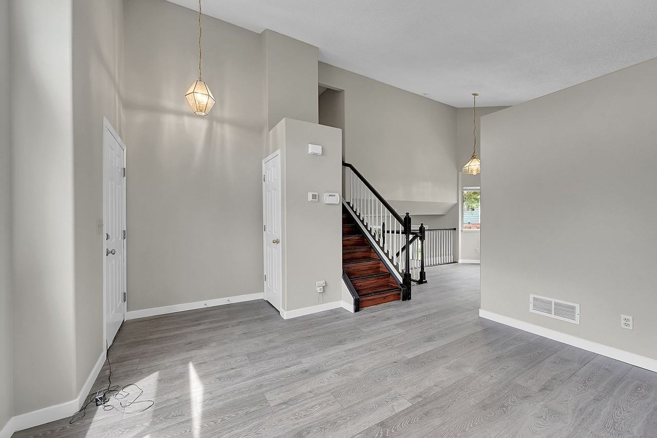 7732 Middle Bay Way - Photo 3 of 28