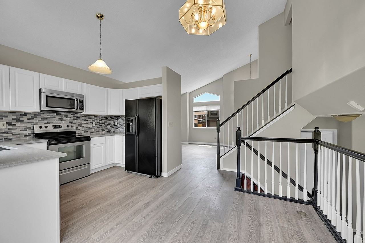 7732 Middle Bay Way - Photo 6 of 28