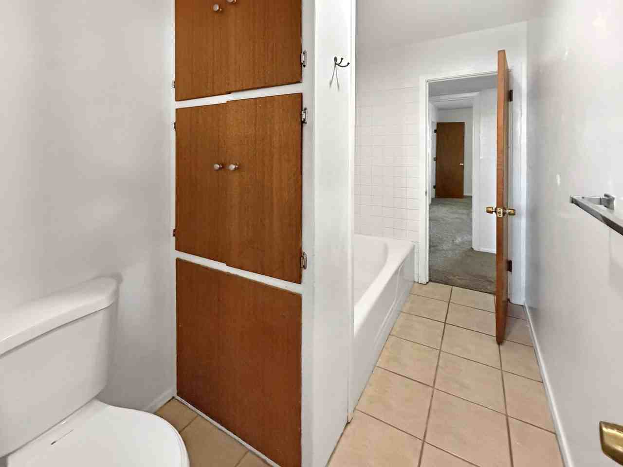 805 W Gore Ave - Photo 6 of 11