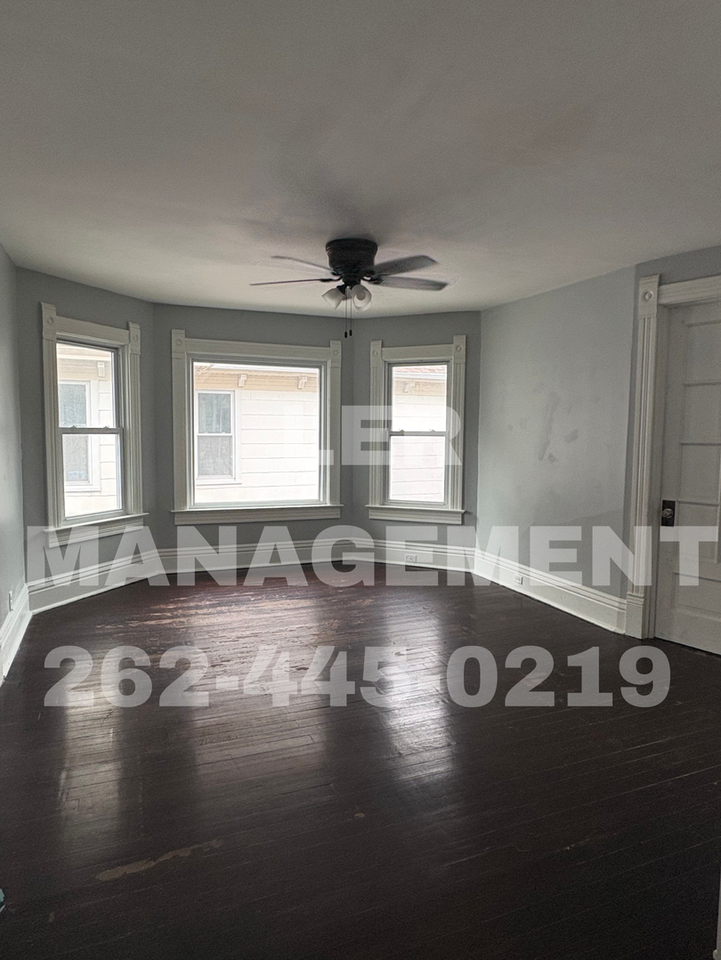 1314 1314 -1316 60th Street - DD 1316 60th st upper - Photo 3 of 10