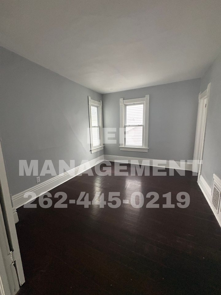 1314 1314 -1316 60th Street - DD 1316 60th st upper - Photo 6 of 10