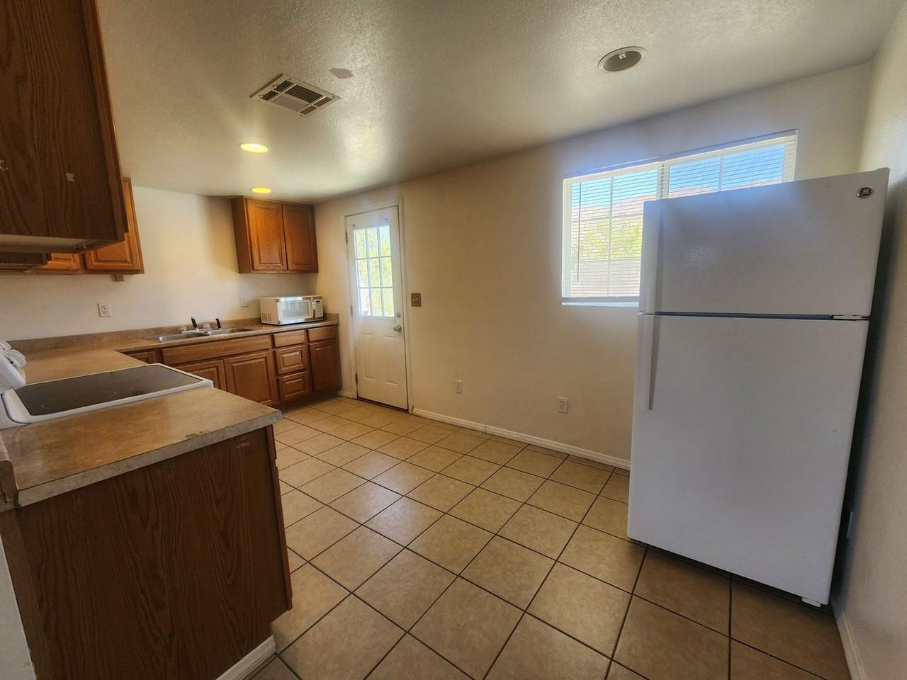 72649 Sullivan Rd - Photo 4 of 13