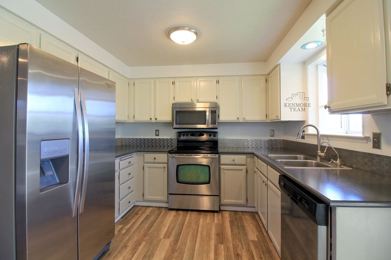 1610 Teal Ct - Photo 2 of 14