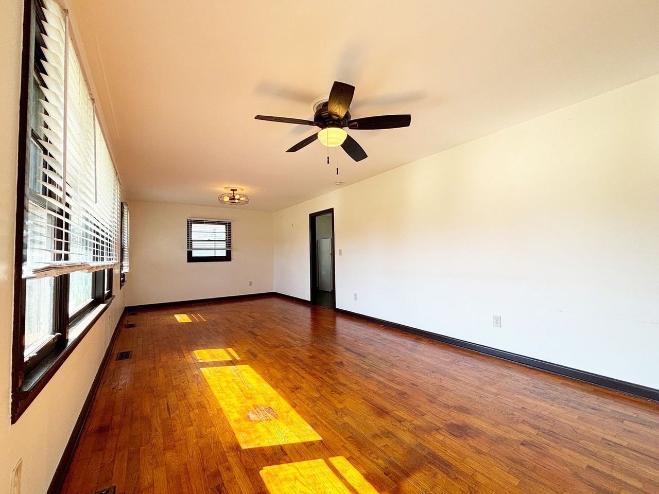 144 Lou Goddard Ln - Photo 3 of 14