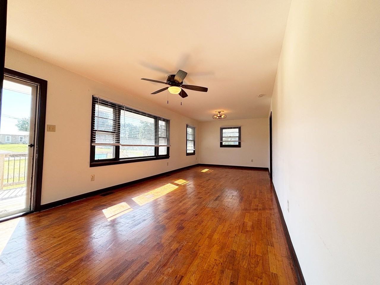 144 Lou Goddard Ln - Photo 4 of 14