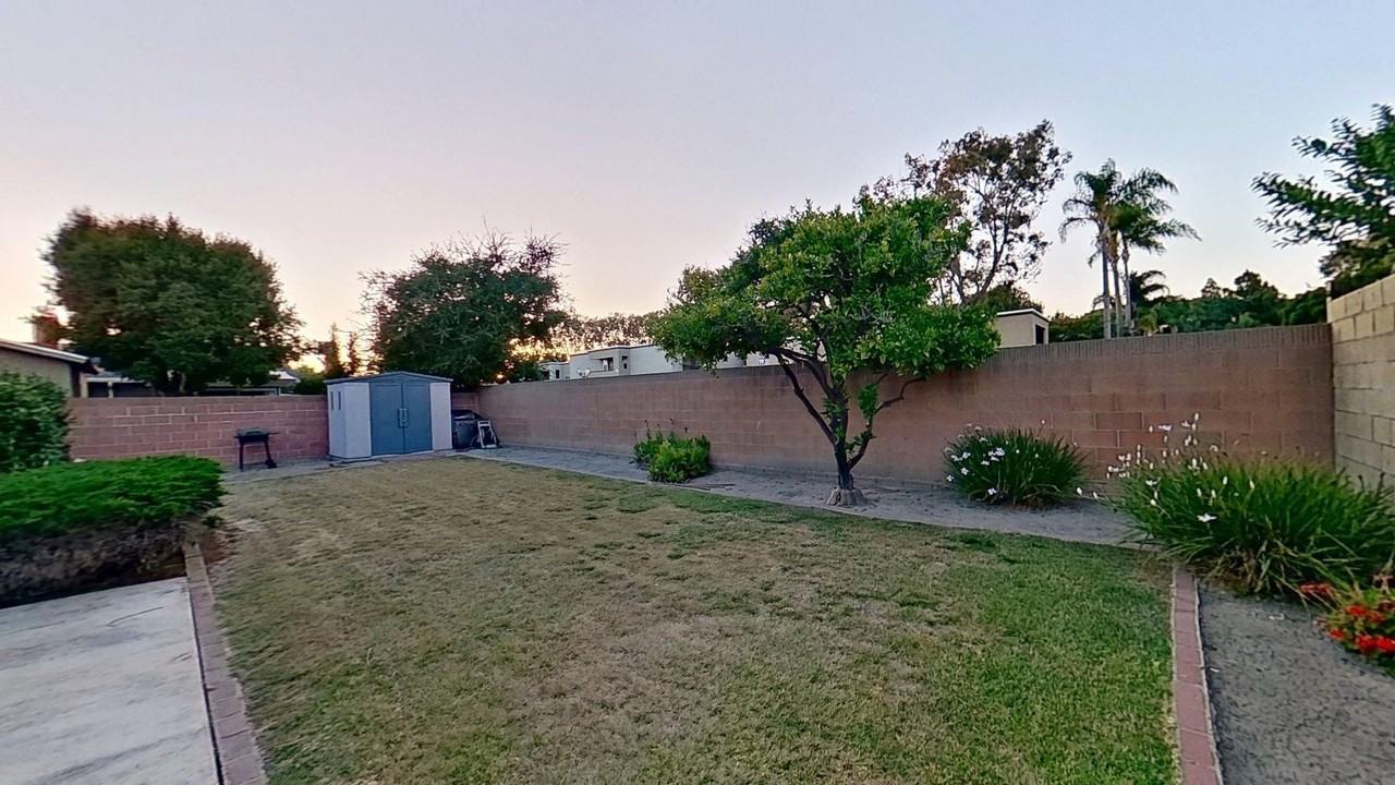 6661 Wrenfield Dr - Photo 2 of 36