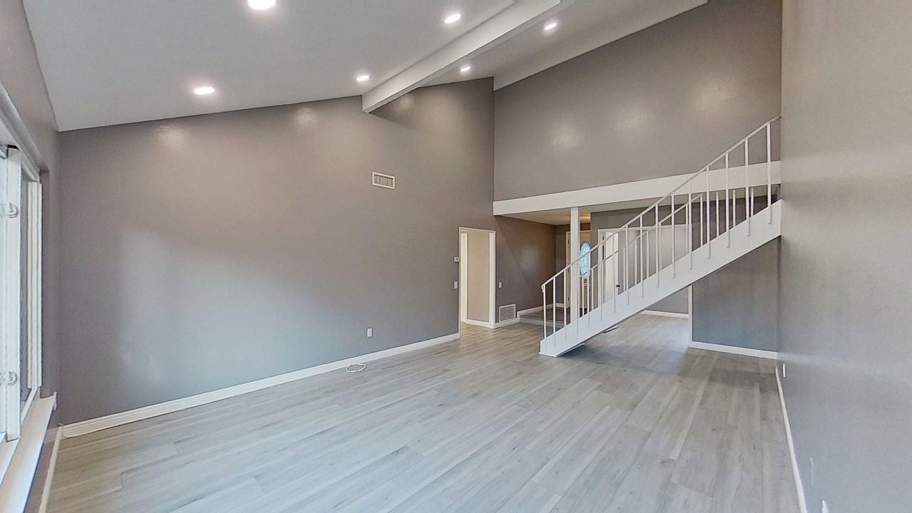 6661 Wrenfield Dr - Photo 6 of 36