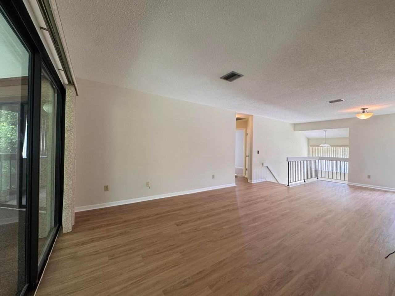 36 Oxford Ln - Photo 5 of 24