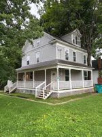 featured image of 724 W Elm St
