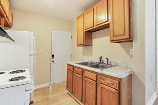347-349 1/2 E Welch Ave - Photo 1 of 1