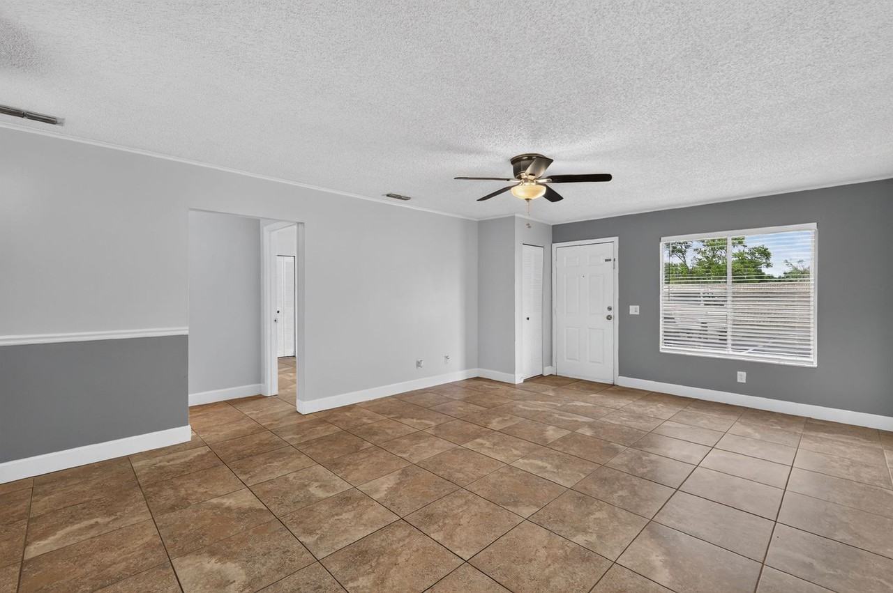 12310 Tavares Ridge Ct - Photo 6 of 25