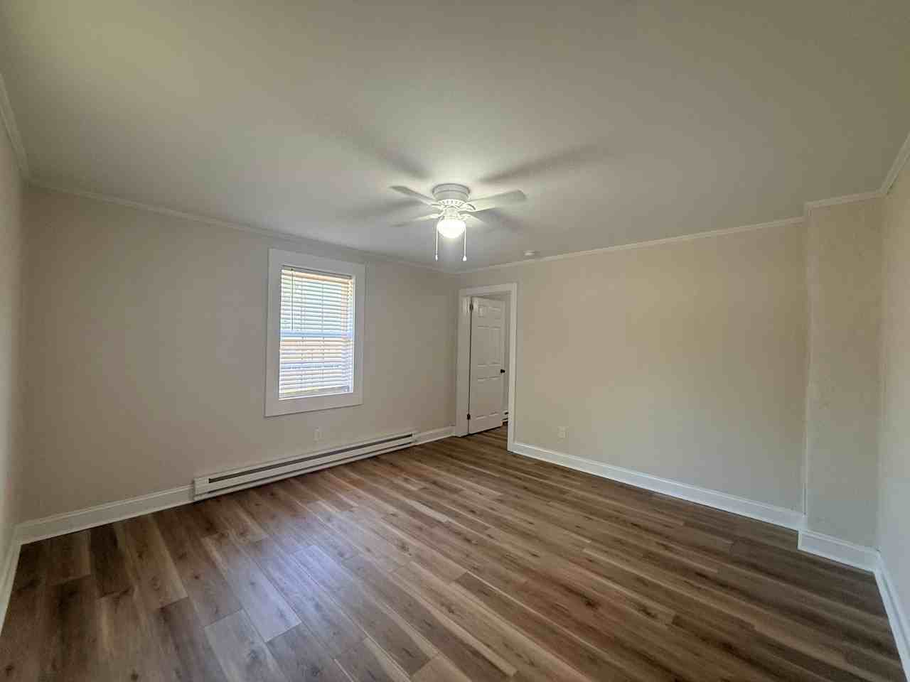 534 Manchester St Se - Photo 2 of 9