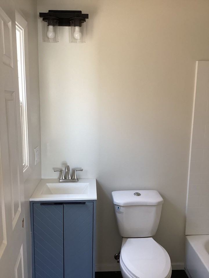 219 S G St - Photo 7 of 10