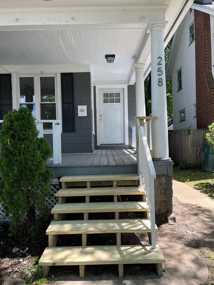 256 Woodbine Ave - Photo 2 of 24
