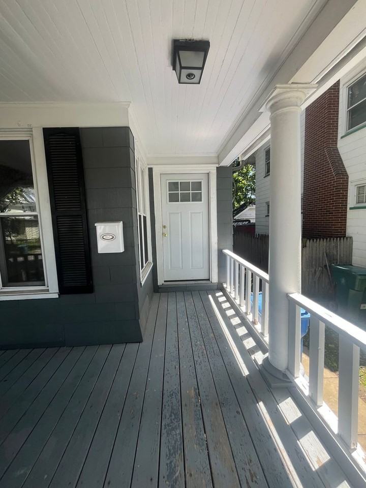 256 Woodbine Ave - Photo 3 of 24