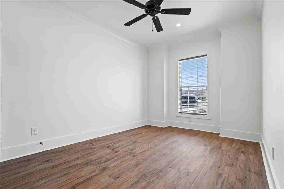 1326 Twelve Oaks Ln #1 - Photo 4 of 27