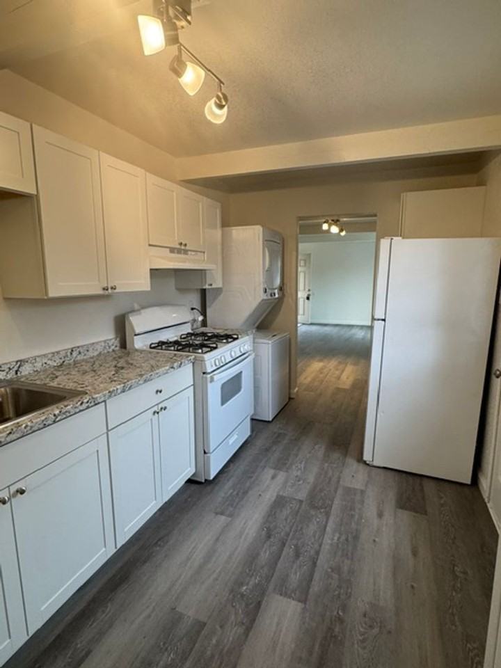 242 N K St - Photo 3 of 13