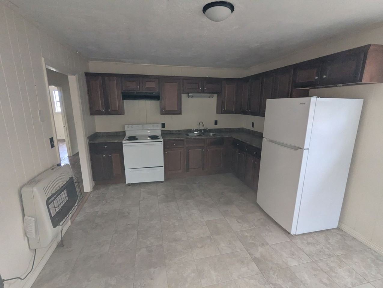 13784 Lake Elledge Rd - Photo 2 of 8